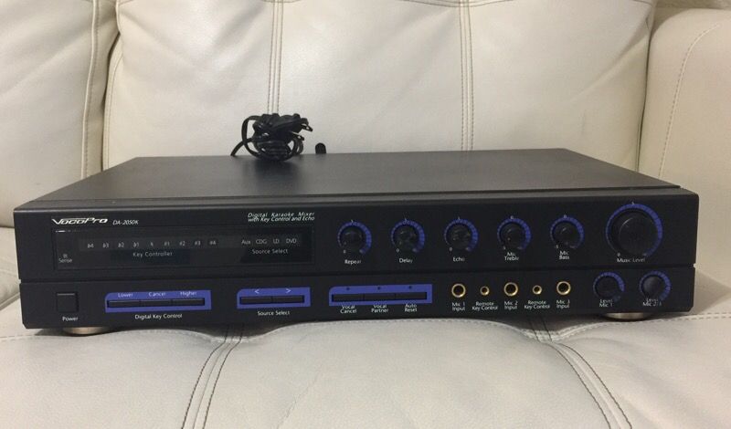 VOCOPRO Digital Karaoke Mixer With Key Control And Echo Model DA-2050K