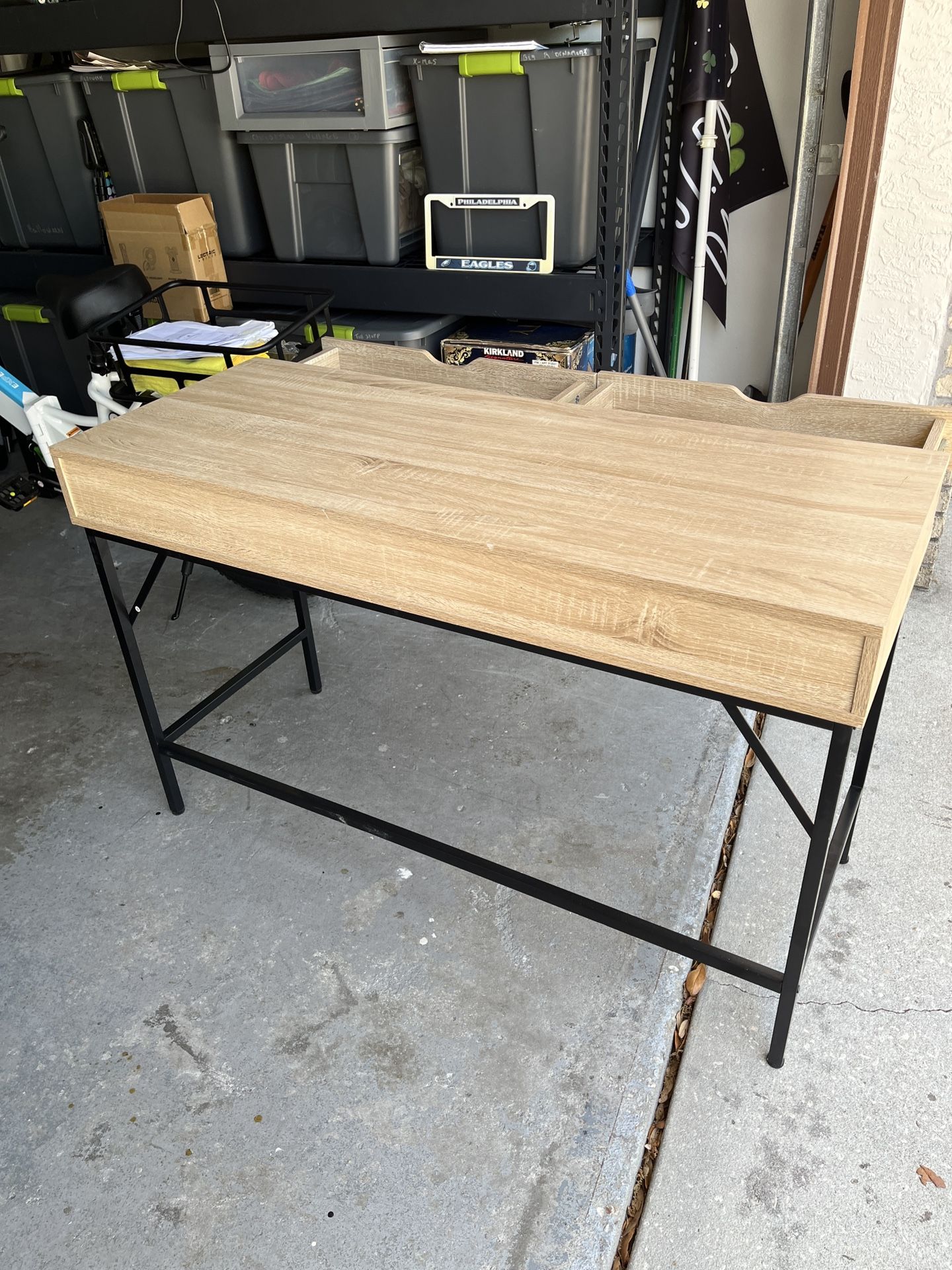 Free Desk