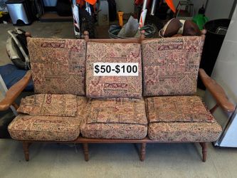 Spindle-back couch