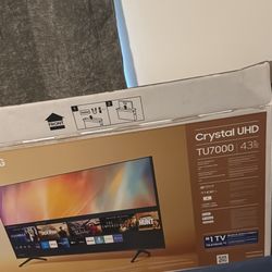Smart Crystal UHD 43” Tv