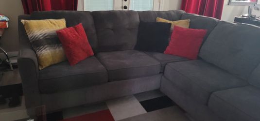 Gray Sectional 6-8 people sitter