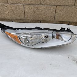 Ford Fiesta Headlight 2014-2019, OEM Ford Fiesta Headlamp, NEW OPEN BOX 