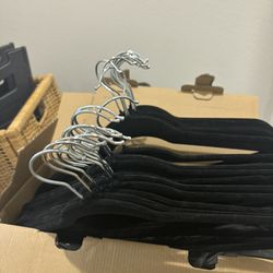 100 Black Velvet Hangers