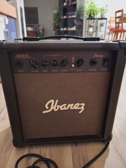SLIGHLY USED: IBANEZ ACA15 Guitar Amp. Clean and tested, NO ISSUES. CASH ONLY, PUBLIC MEET.