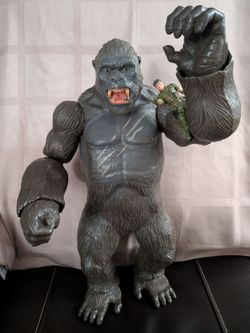 King Kong 18" Large Action Figure with Soldier