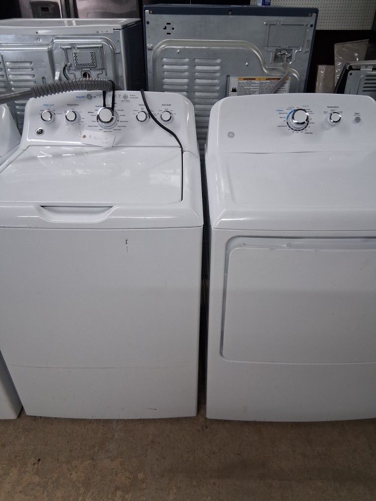 GE Washer And Dryer Set