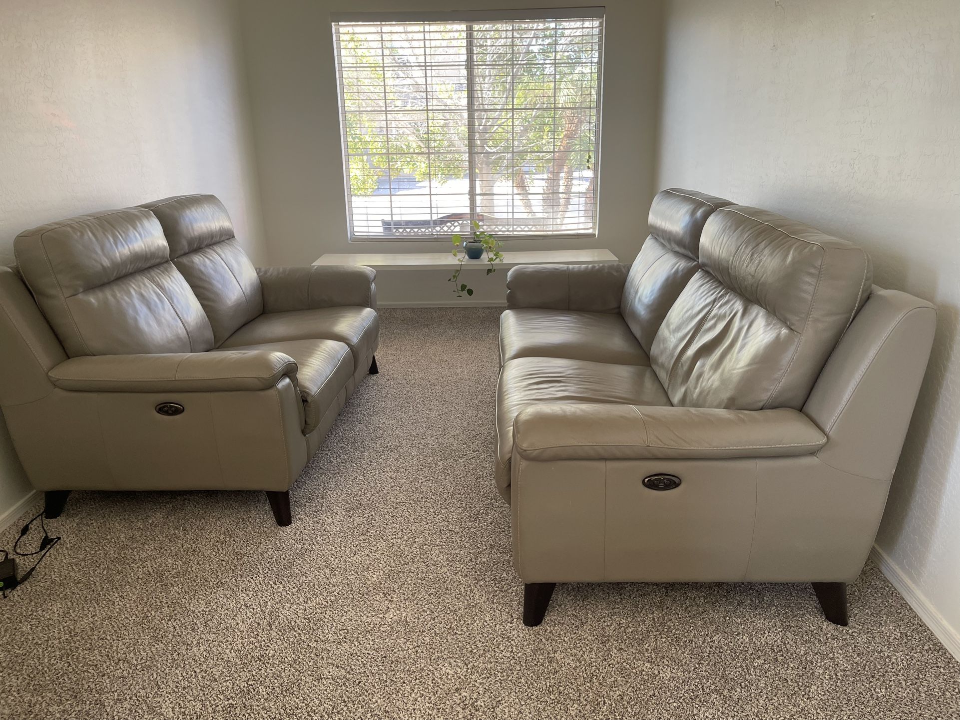 Leather Reclining Sofas