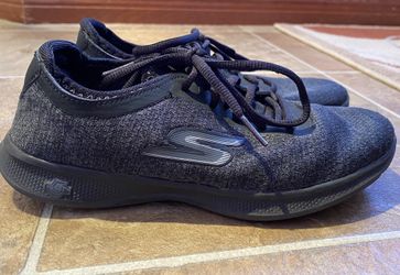 Sketchers Size 5.5 