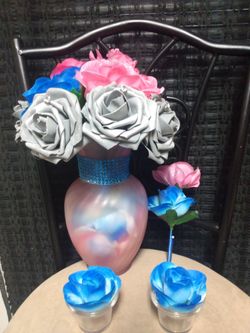 😀 $40 very beautiful Pink/ Royal Blue/ Silver- Gray Glitter roses, boutonniere (2) clear glass candle holders