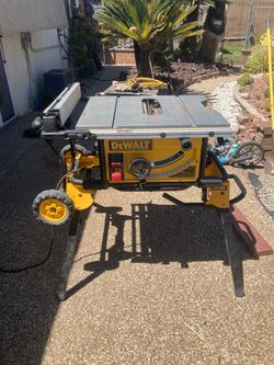 Dewalt saw with table