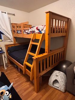 Bunk beds twin and full