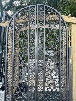 ALUMINUM GATES • 2 DOORS ARCHED • 100% • NEVER RUST • 