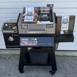 Pit Boss Platinum Laredo 1000 Wi-Fi and Bluetooth Enabled