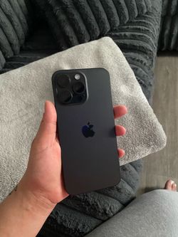 UNLOCKED iPhone 15 Pro Max  - Titanium Gray -256GB