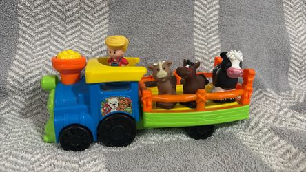 Fisher-Price Little People Choo-Choo Zoo Train with Music and Sounds for Toddlers,