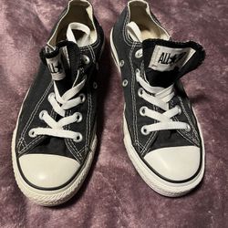 Converse All⭐Star Black & White Sneakers Size Women's 5.5/ Mens3.5