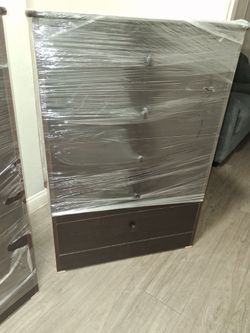 2 brand new dressers or 5drawer chests