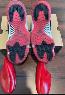 Jordan 11 Playoff Bred Size 10.5 VNDS