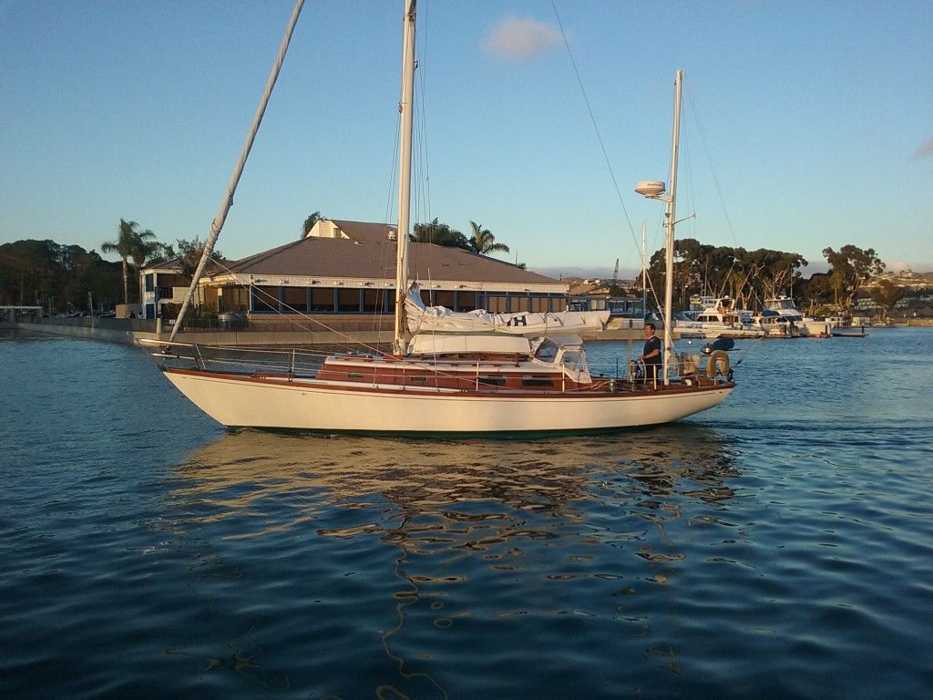 37' 1965 Little Harbor Ted Hood design Yall Sailboat