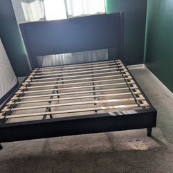 King bed Frame/ Must Pick Up