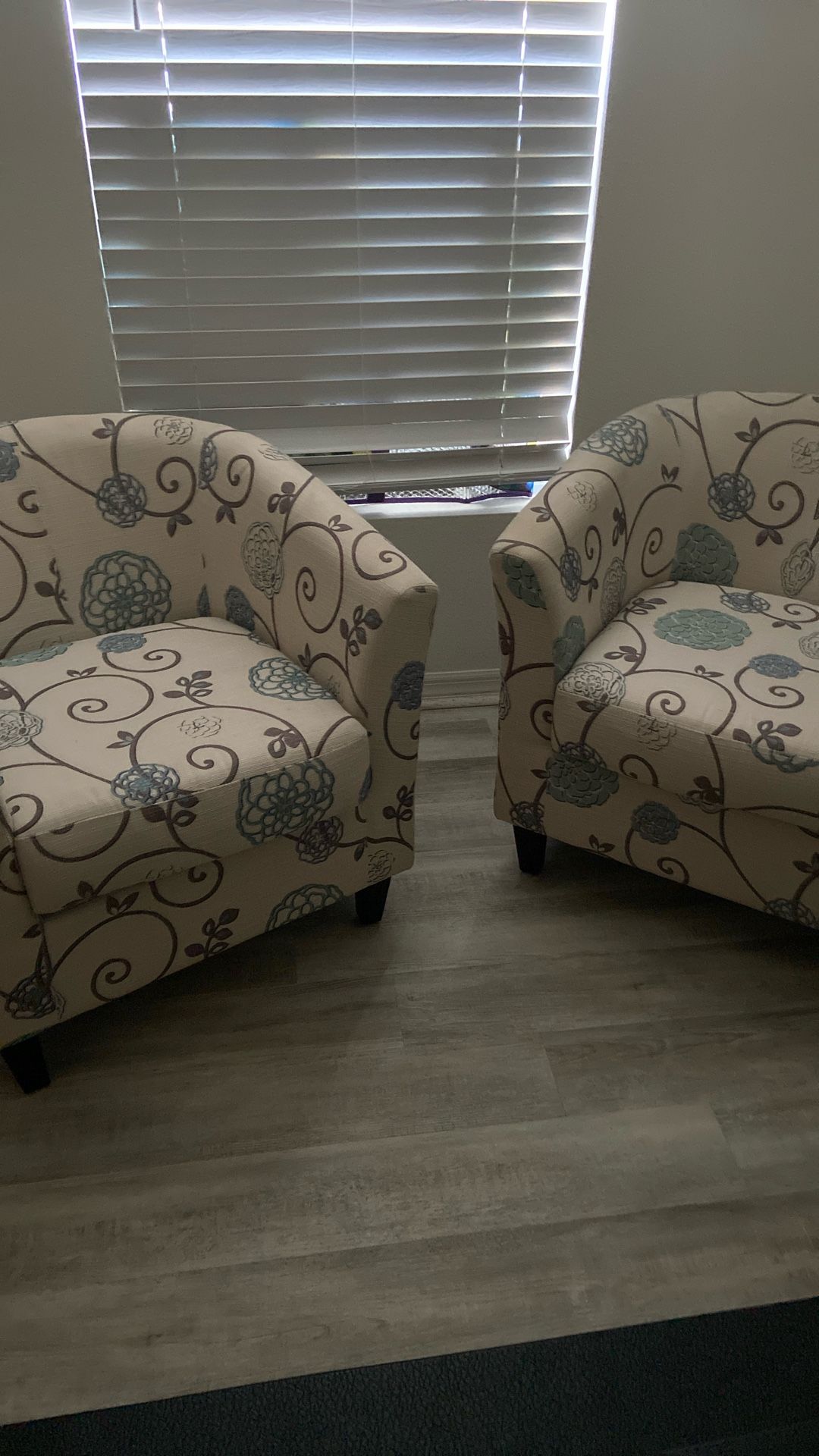 Accent Chairs