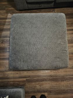 Sectional W/ Chaise and and Ottoman