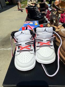 Nike Jordan 1 Mid SE (TD) Sneakers Black Infrared Toddlers Size 3C
