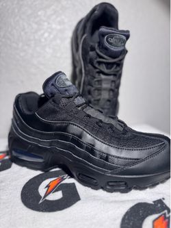 Nike Air max. Size 9.5    $70  O. B. O.