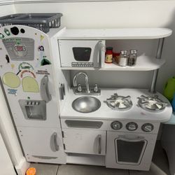Play kitchen