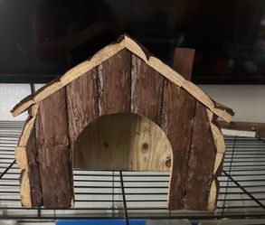 Small pet cabin hideaway