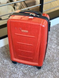 SAMSONITE carry on suitcase