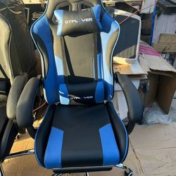 Twin chairs
