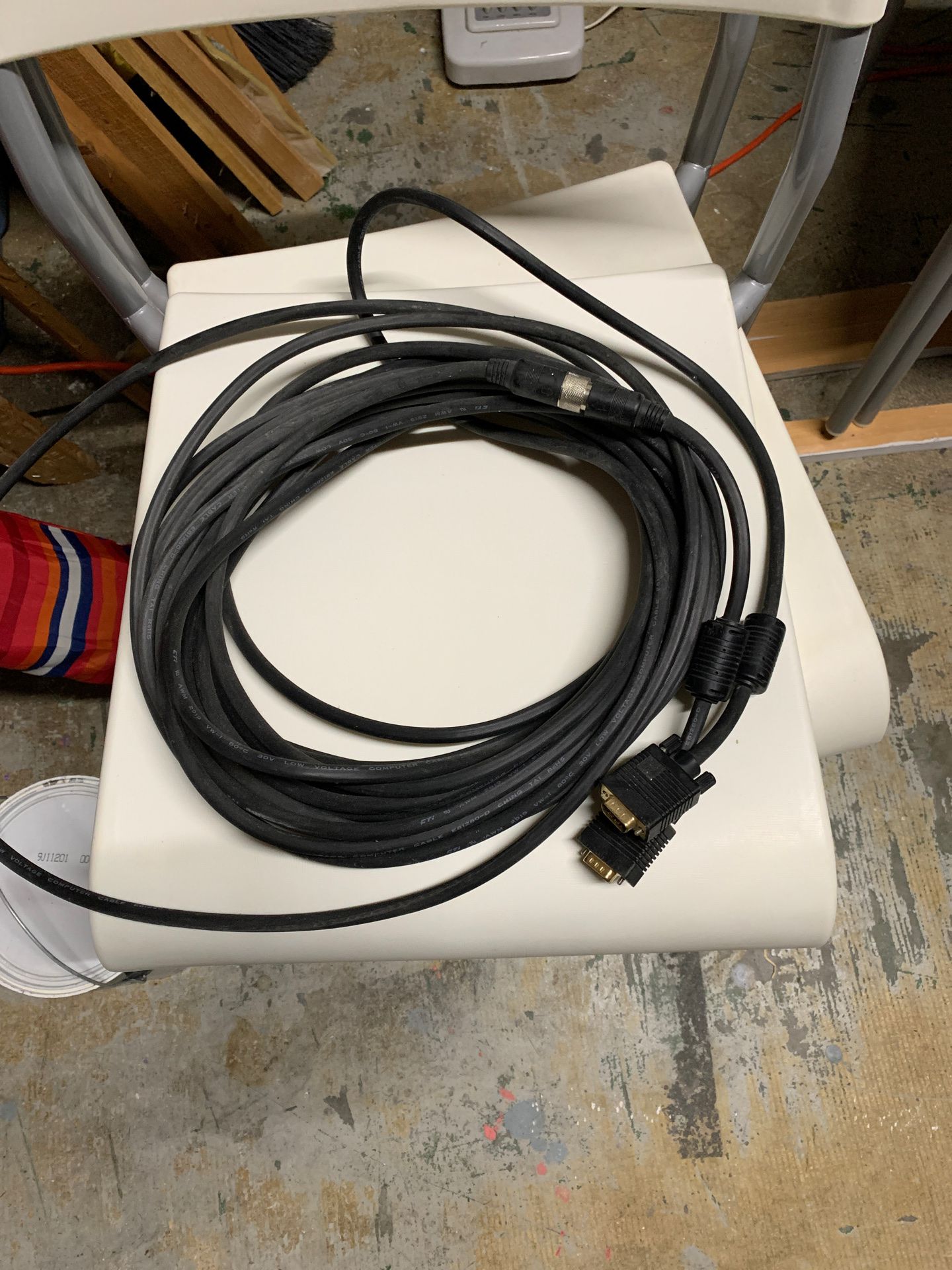 Long vga cable (~25f)