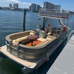 Pontoon 29 Ft  Boat With Slide