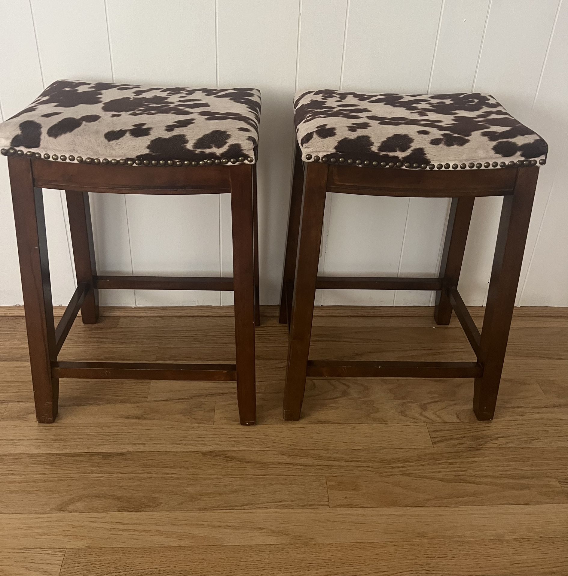 Cowboy Style Backless 27” High Stools