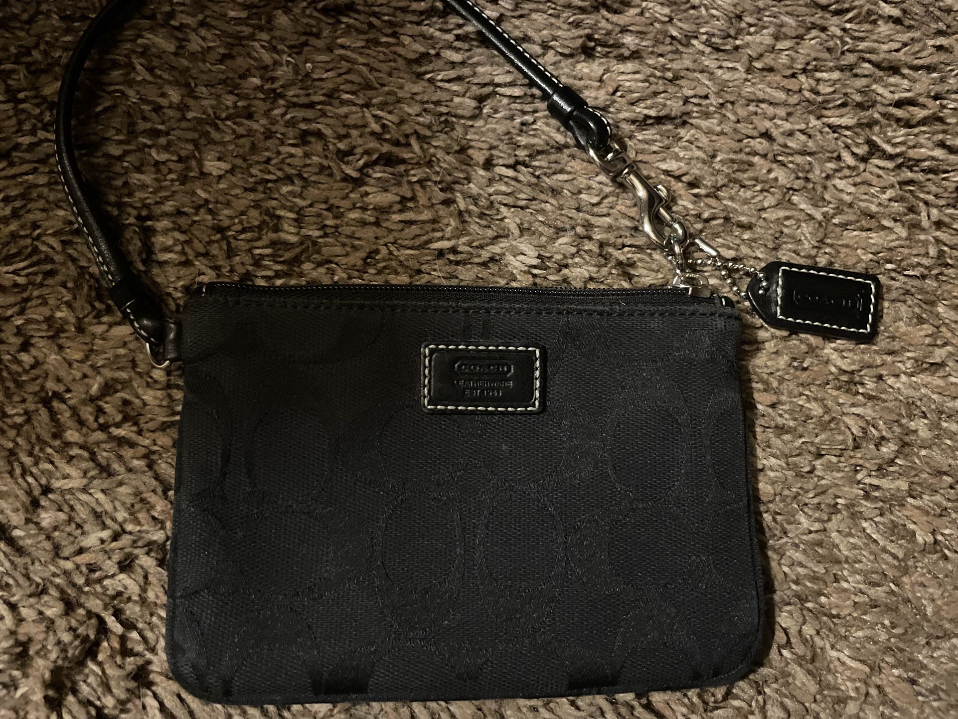 Coach Wristlet 6x4