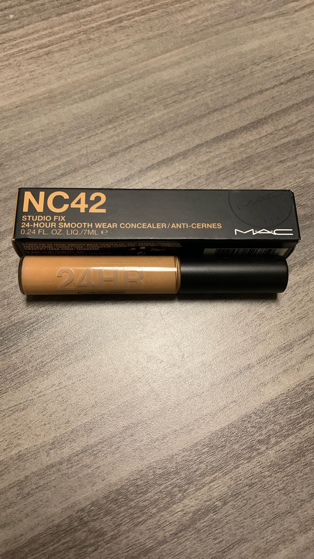 MAC Studio Fix 24-Hour Smooth Wear Concealer