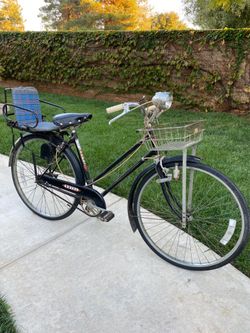 VINTAGE “ROYAL” WOMENS BICYCLE