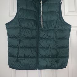 WOMENS LARGE PUFFER VEST GREEN