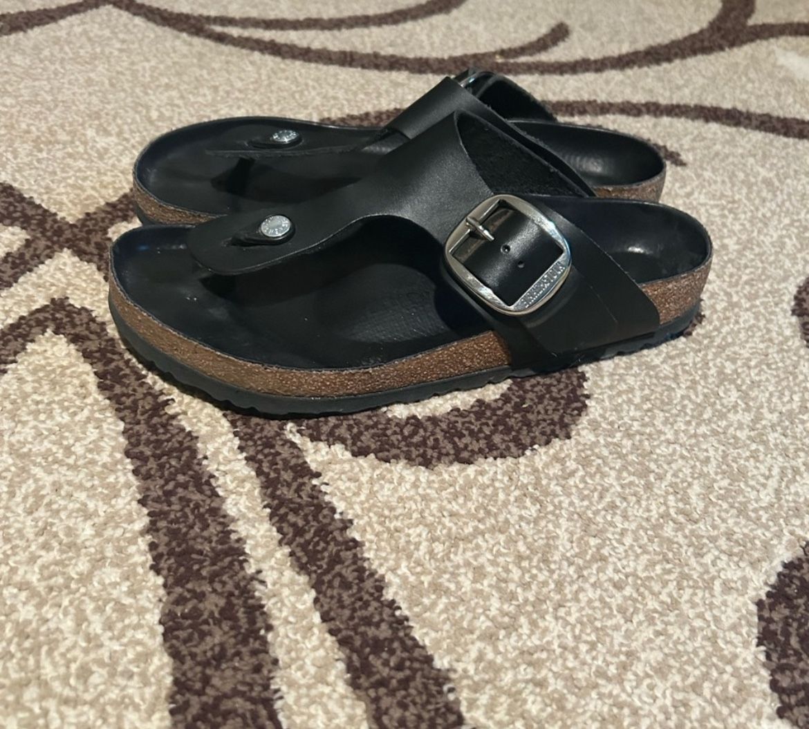 Birkenstock Black Sandals for women size 40