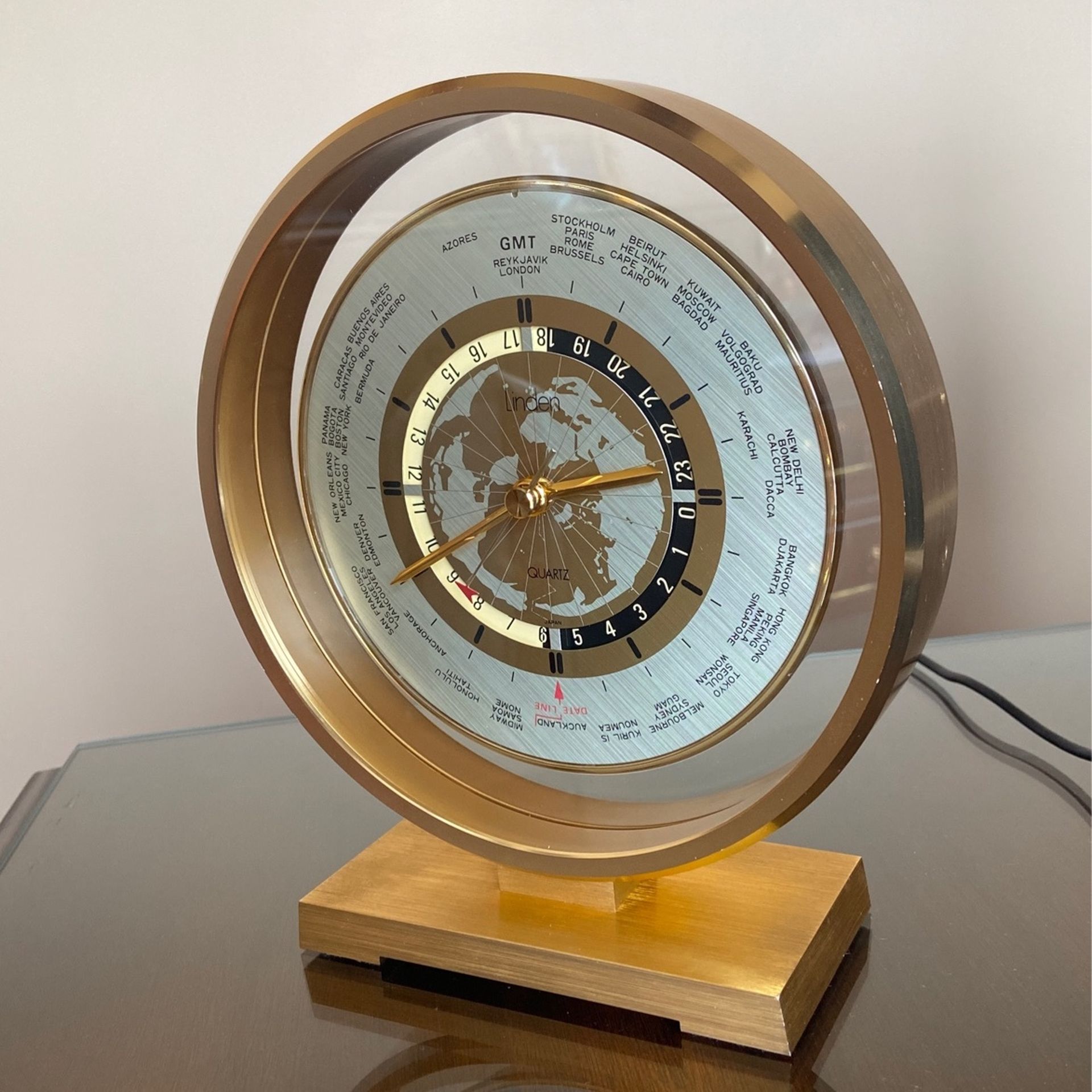 Linden World Time Desk Clock. Quartz Japan.