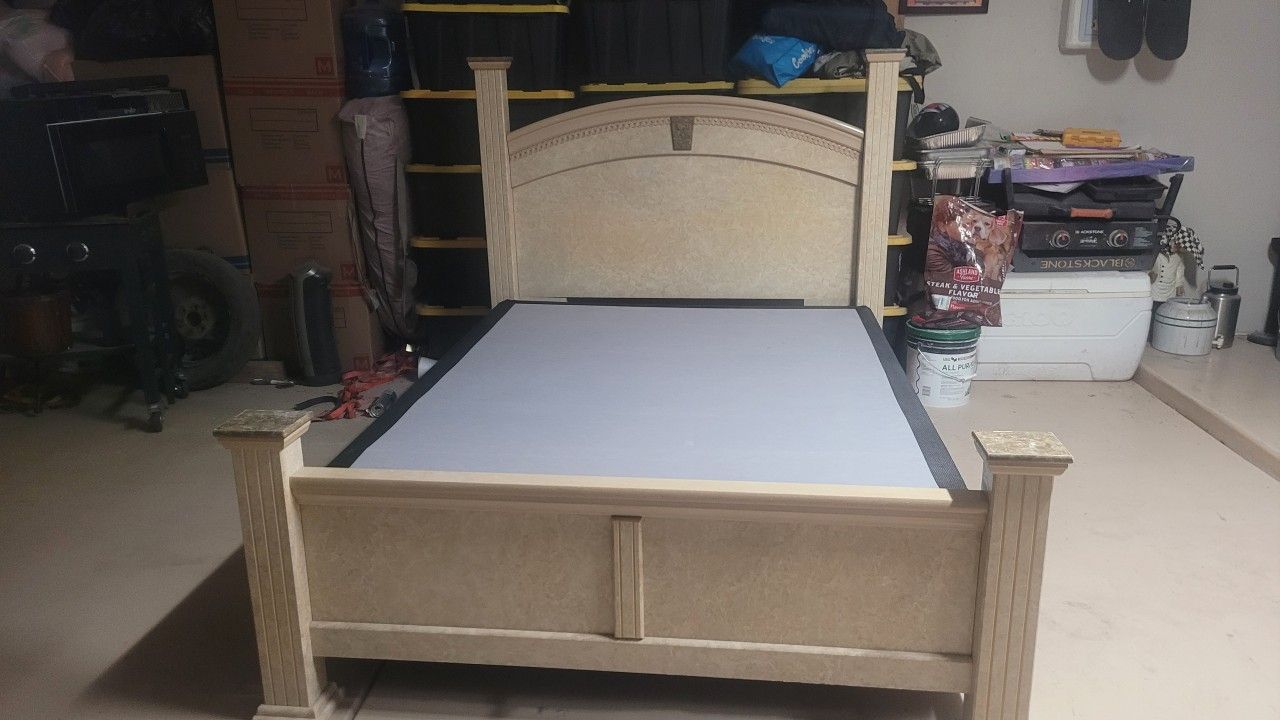 FULL BED Frame and Box Spring 