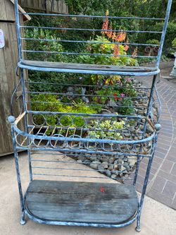 Rustic garden plant rack