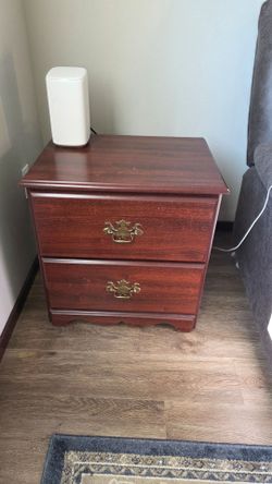 Set of nightstands
