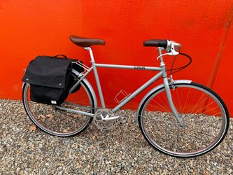 2016 Linus Roadster 8 w/Panniers  Medium