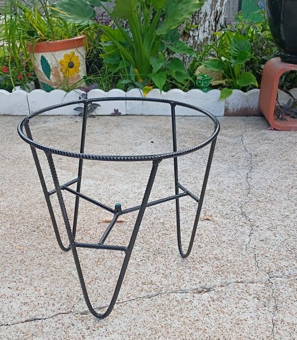 Metal Plant Stand
