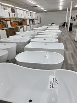 Bathtub, freestanding