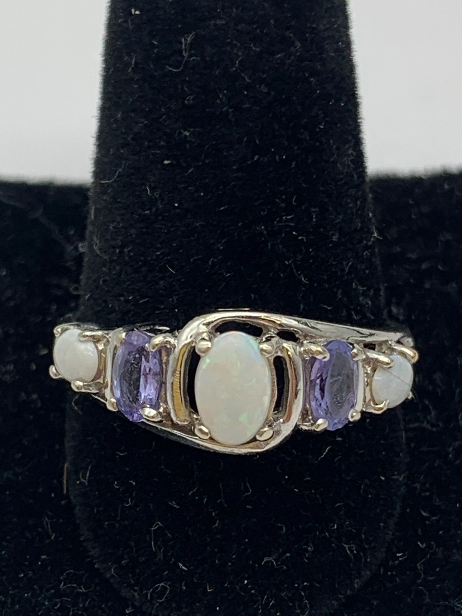 Ladies stone ring #30085