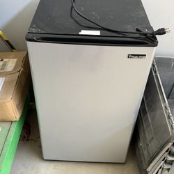 Mini Frig