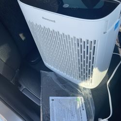 Honeywell Air Purifier,White,175 Sq.FT,